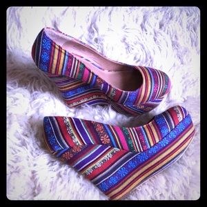 Steve Madden platform wedges. Size 10.